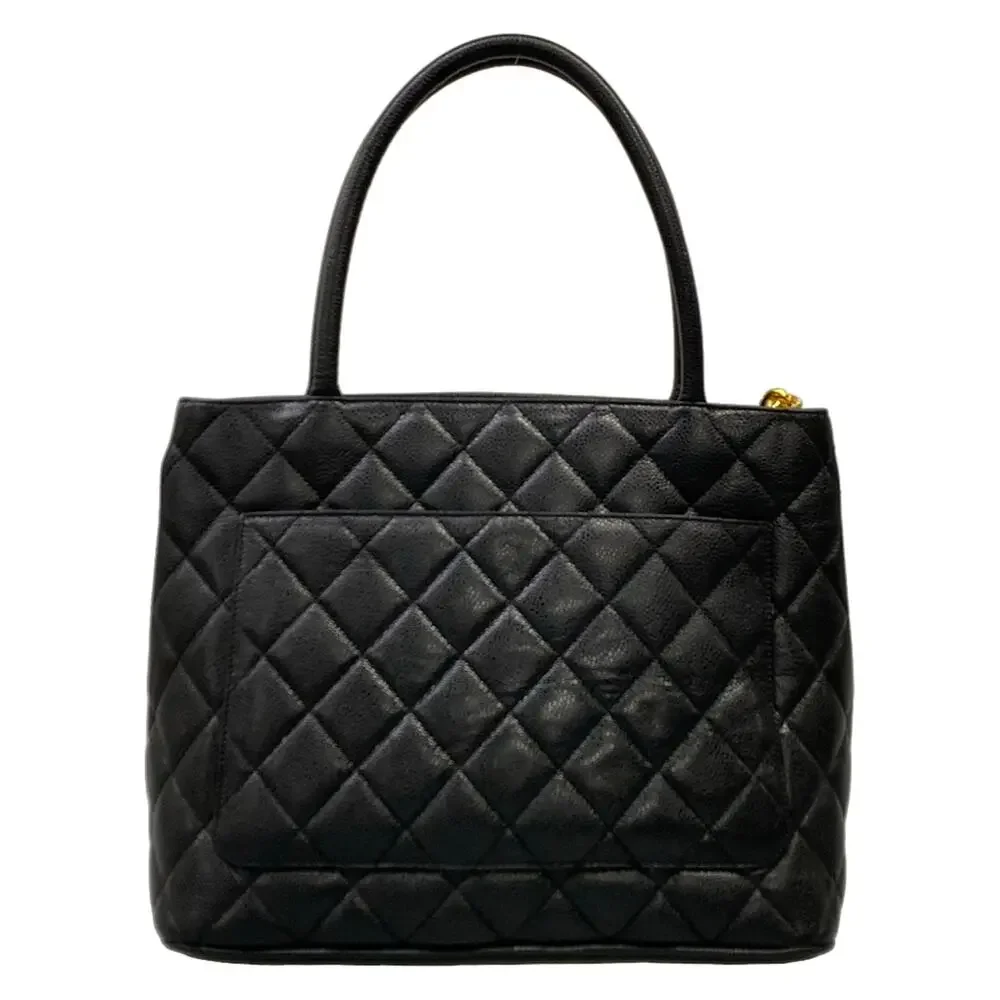 CHANEL caviar medallion